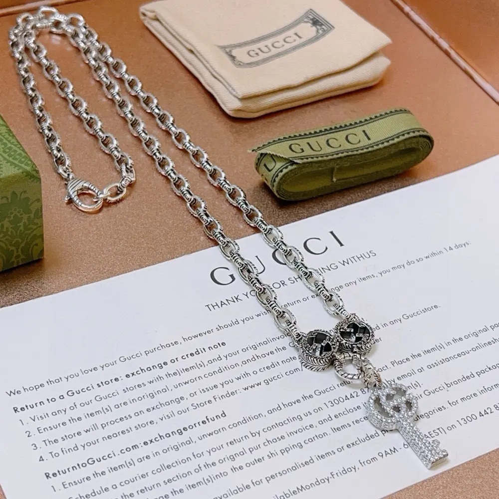GucciThe latest Gucci necklace with a higher grade chain