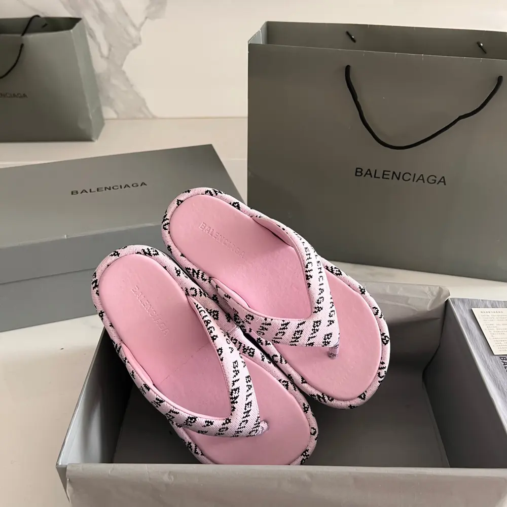 Balenciaga 2023/SS new autumn and winter new product Teddy fur thick-soled slippers