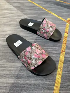 Gucci couple flip flops