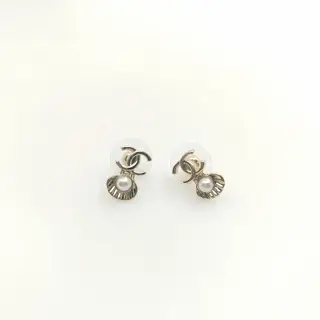 Chanel Mini Light Gold Shell Earrings