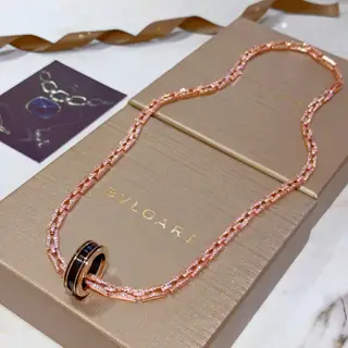 Bvlgari DIVAS’ DREAM series is in perfect condition and has invincible details. The unique