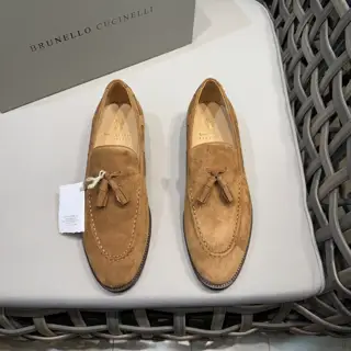 Brunello Cucinelli leather-soled penny loafers|The material is imported suede