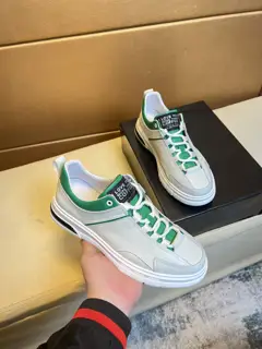 Gucci sneakers. Counter purchase Casual Original leather imported from Italy