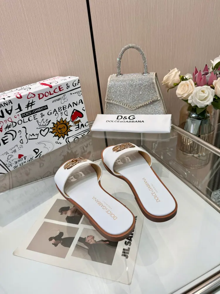 Dolce & Gabbana slippers
