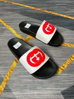 Gucci couple flip flops
