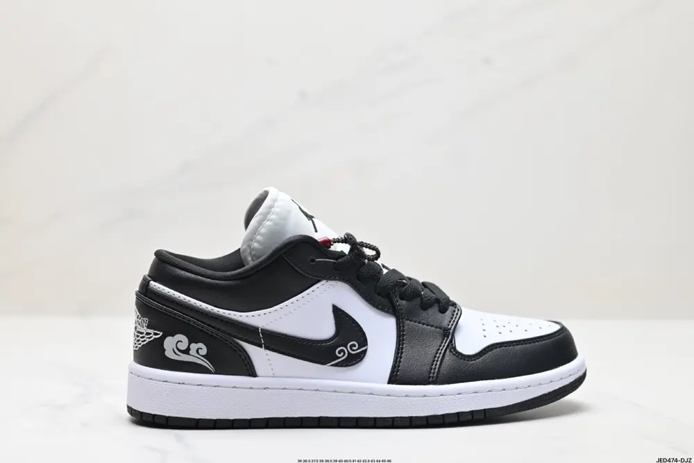Nike Air Jordan 1 Low Sneakers DC0774-101