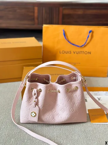 Louis Vuitton Bella
