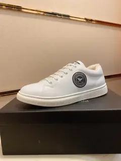 Armani uppers