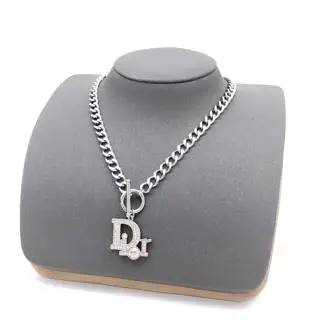 Dior letter pendant necklace silver
