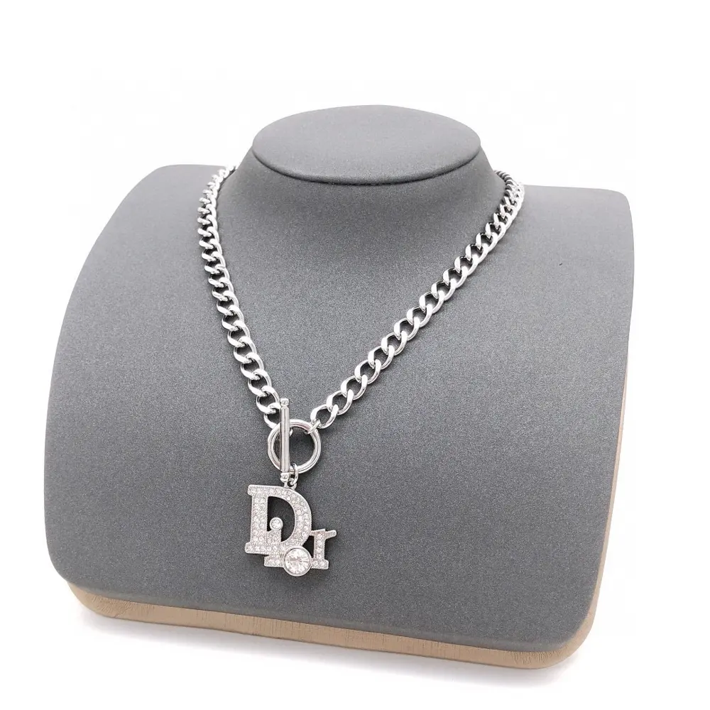 Dior letter pendant necklace silver