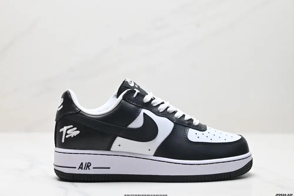 NIKE AIR FORCE 1‘07 Sneakers DV7183-100