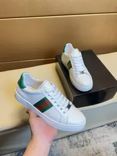 Gucci sneakers. Casual loafers original leather Sheep lining (no fading and rubbing feet)
