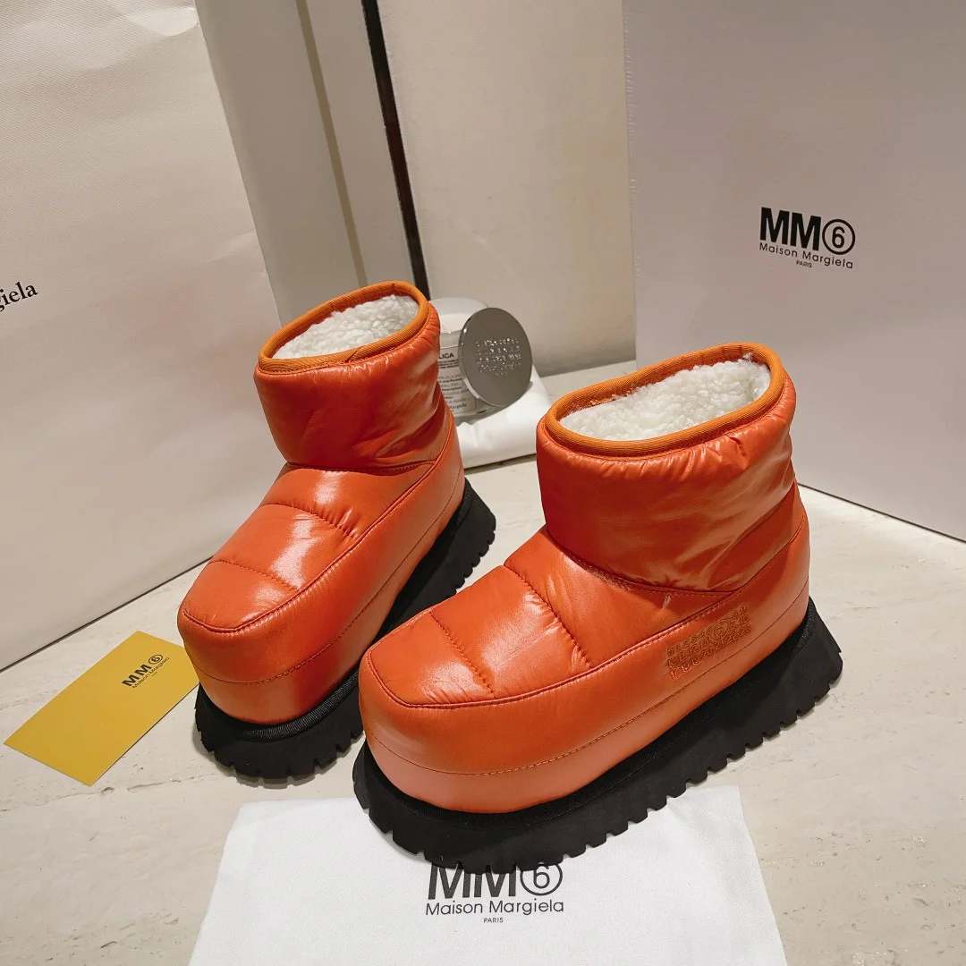 Maison Margiela MM6 thick-soled bread snow boots