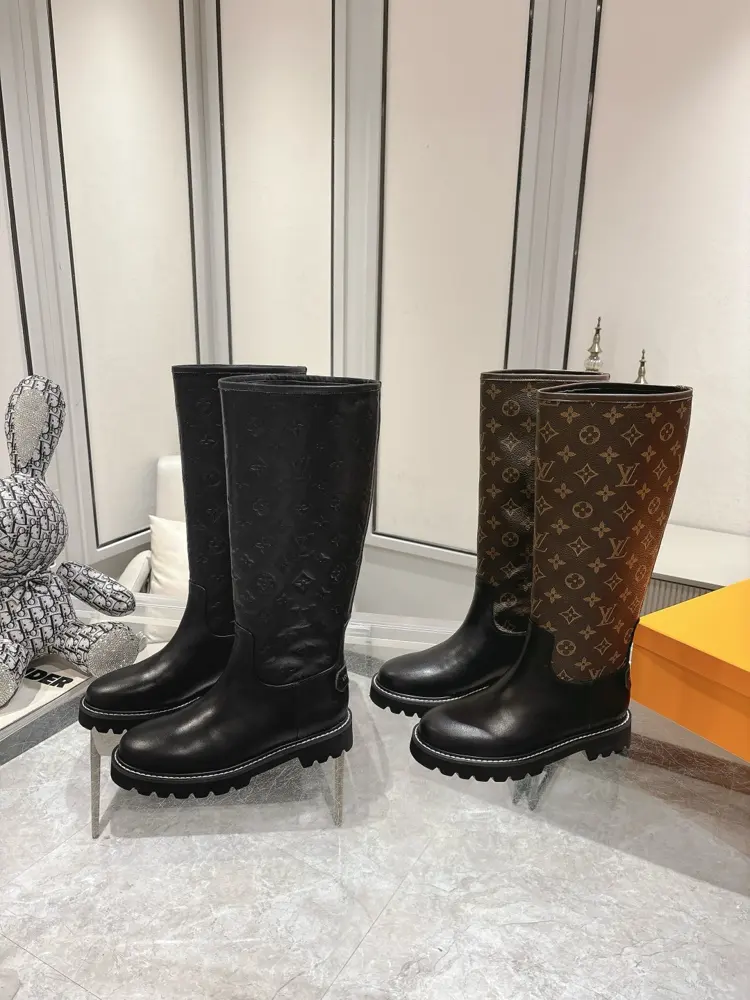 Louis Vuitton new model on the catwalk
