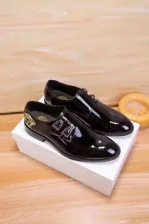Versace The upper