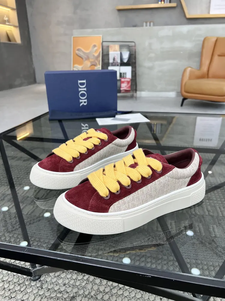 Dior sneakers new products are synchronized with the counter