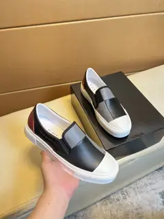 Gucci casual shoes Original brand imported from Italy
