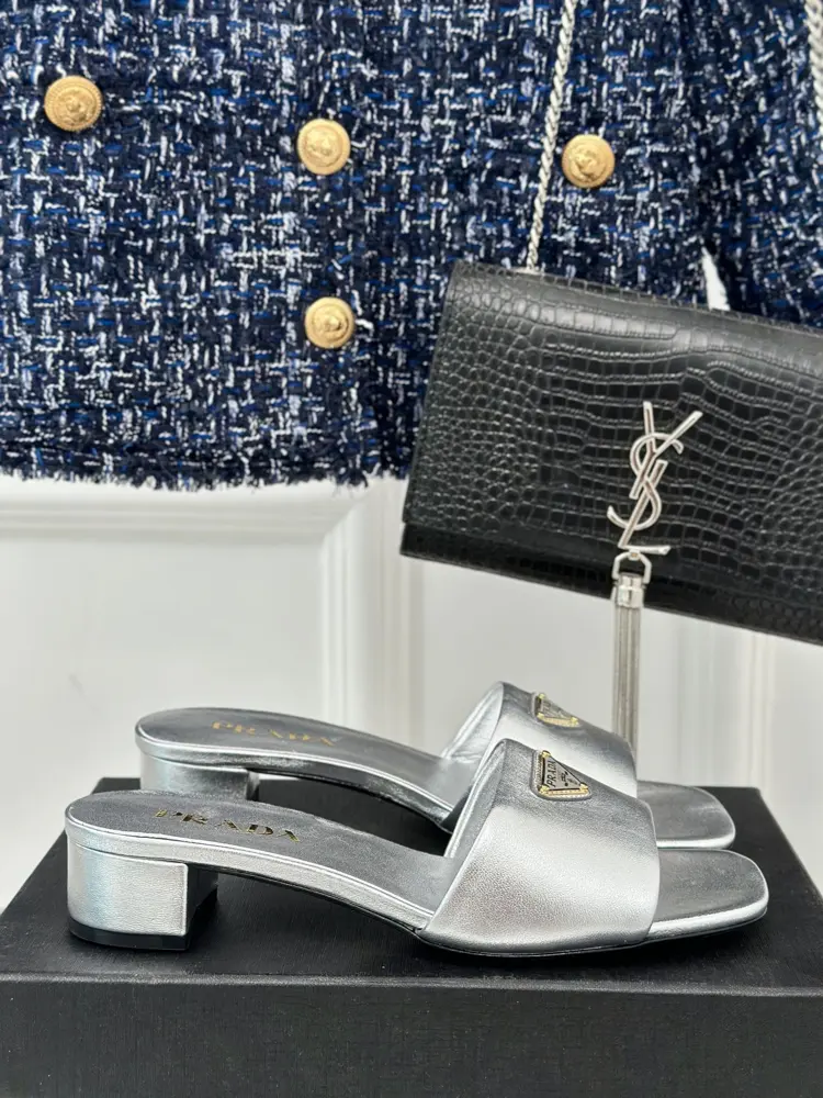 Prada triangle logo slippers series