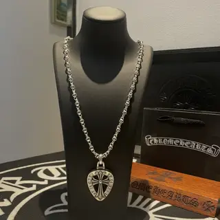 Chrome Hearts skull necklace
