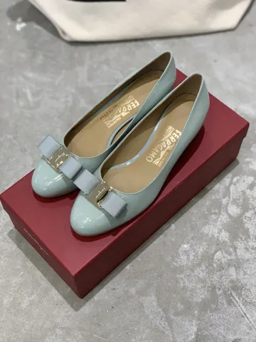 Salvatore Ferragamo Salvatore Ferraga classic VARA bow round-toe ballet shoes