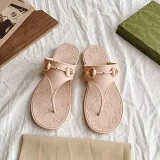 Gucci beach flip-flops