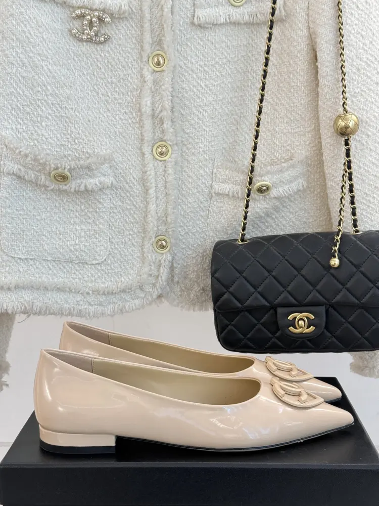 Chanel Double C Heart Buckle Pointed Toe Single Shoes Sandals Slippers Series