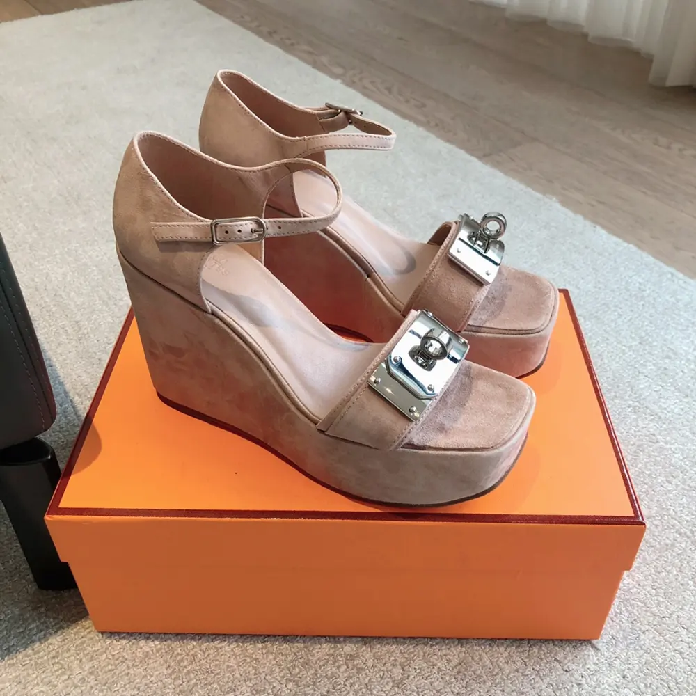 Hermes/Hermès Heels