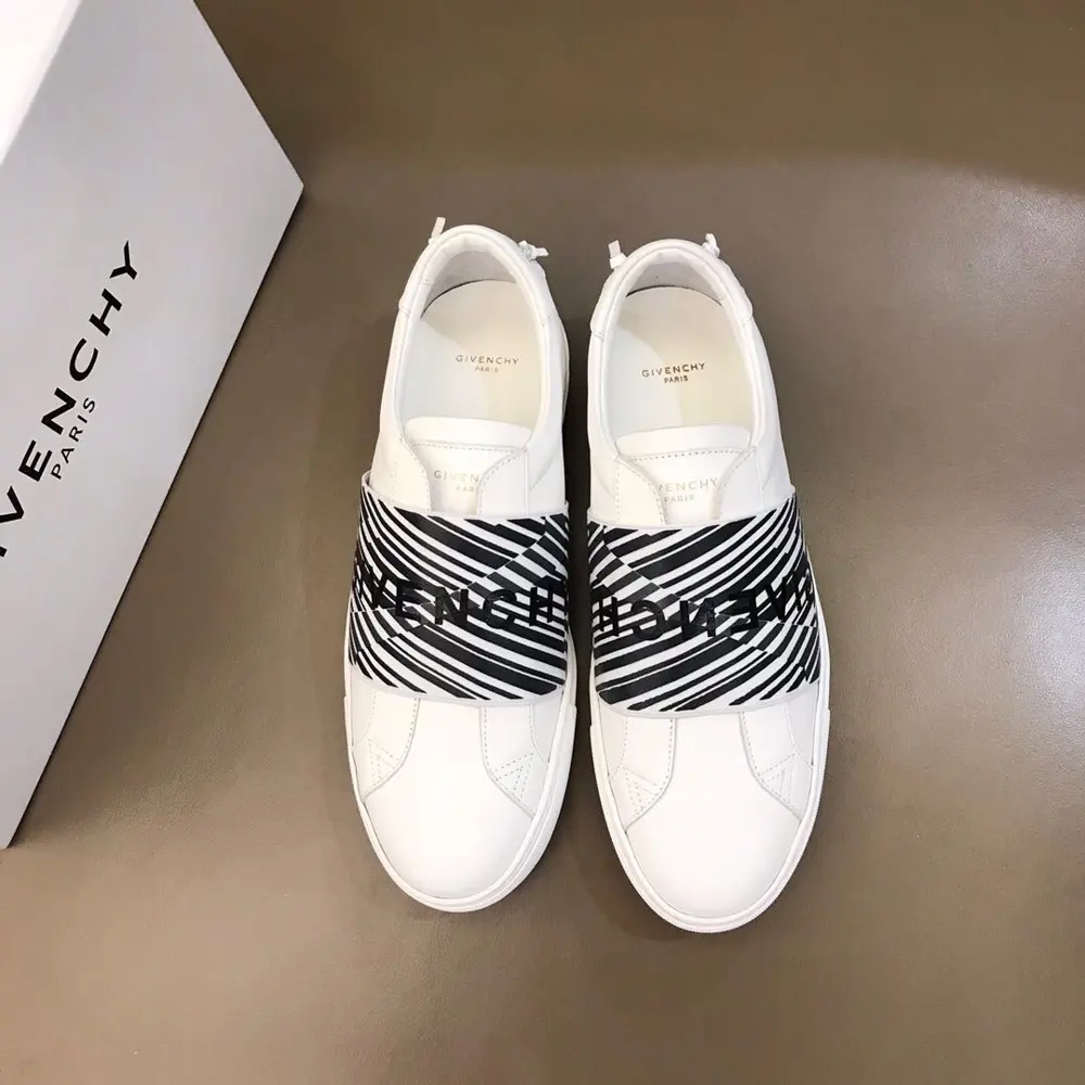 Givenchy low-top men’s sneakers