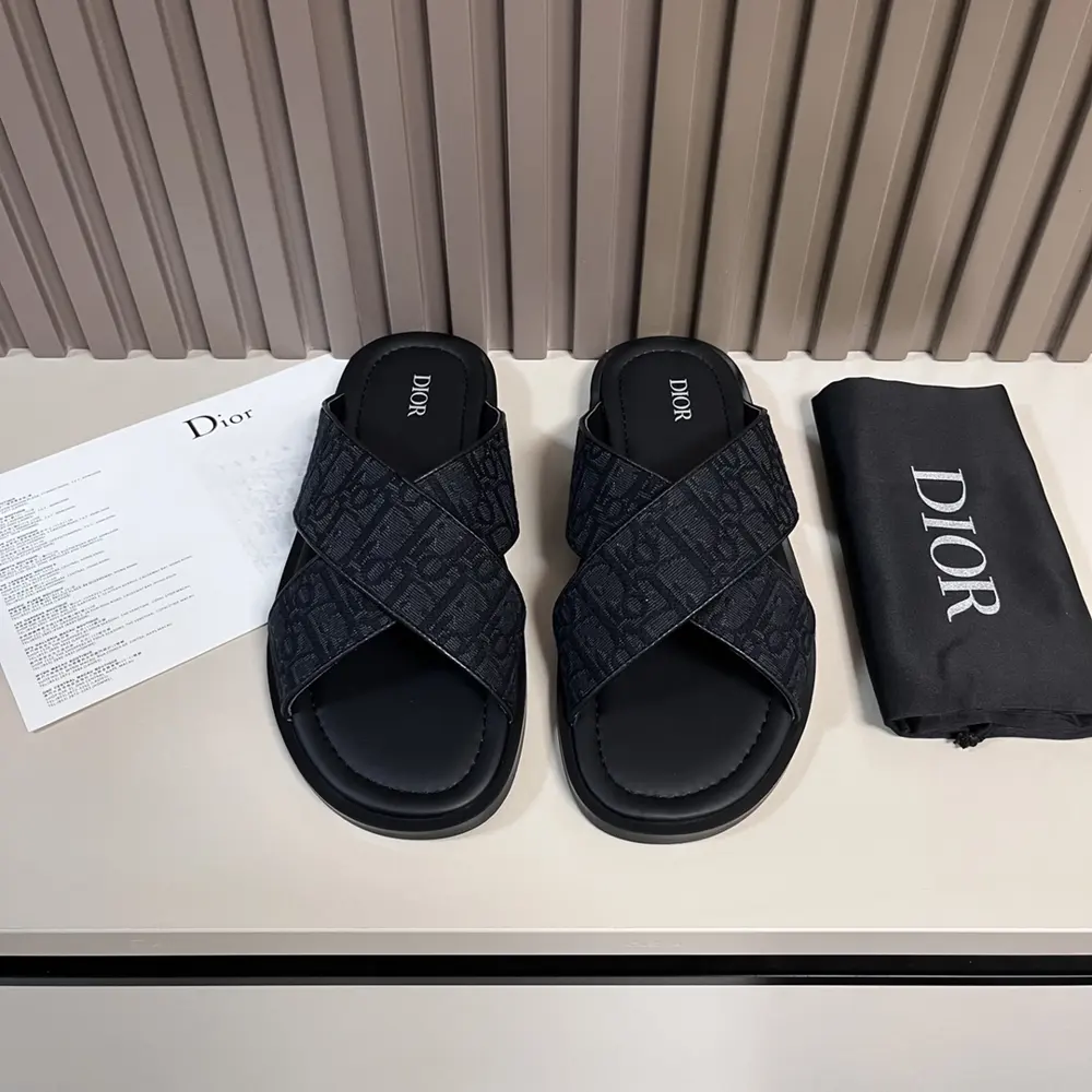 Dior Aqua sandals are elegant yet casual. The cross-strap design is reinterpreted in Dior