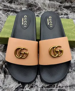 Gucci slippers