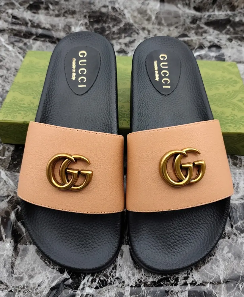 Gucci slippers