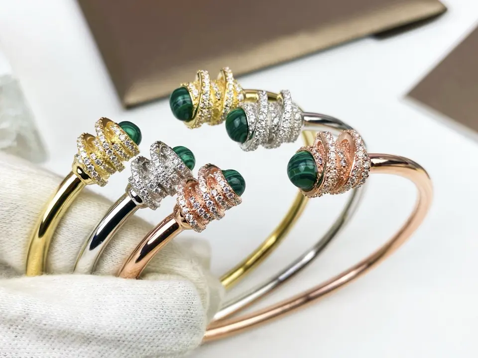 PIAGET elastic gemstone bracelet