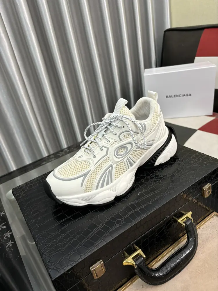 Balenciaga Handmade Hot Diamond 3xl Series Retro Casual Sports Shoes Series launches to