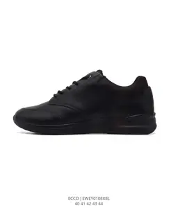 ECCO men’s outdoor sneakers
