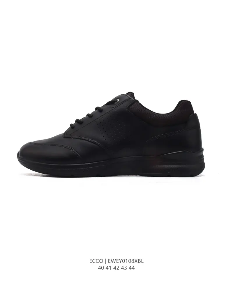 ECCO men’s outdoor sneakers