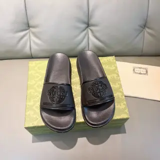 Gucci beach sandals flip flops