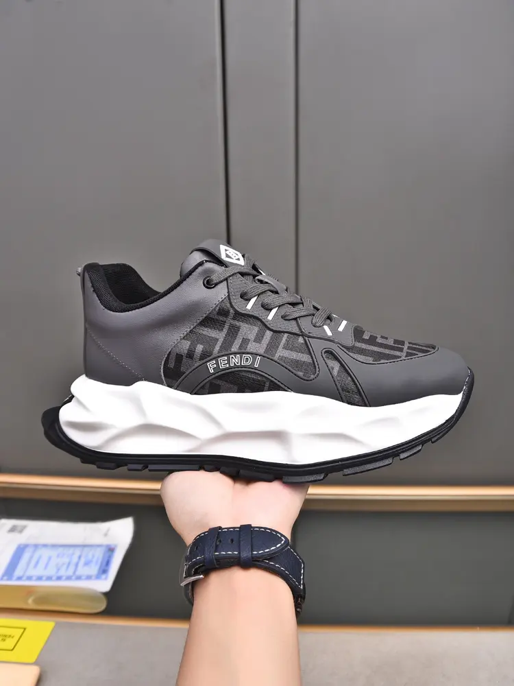 Fendi casual sneakers