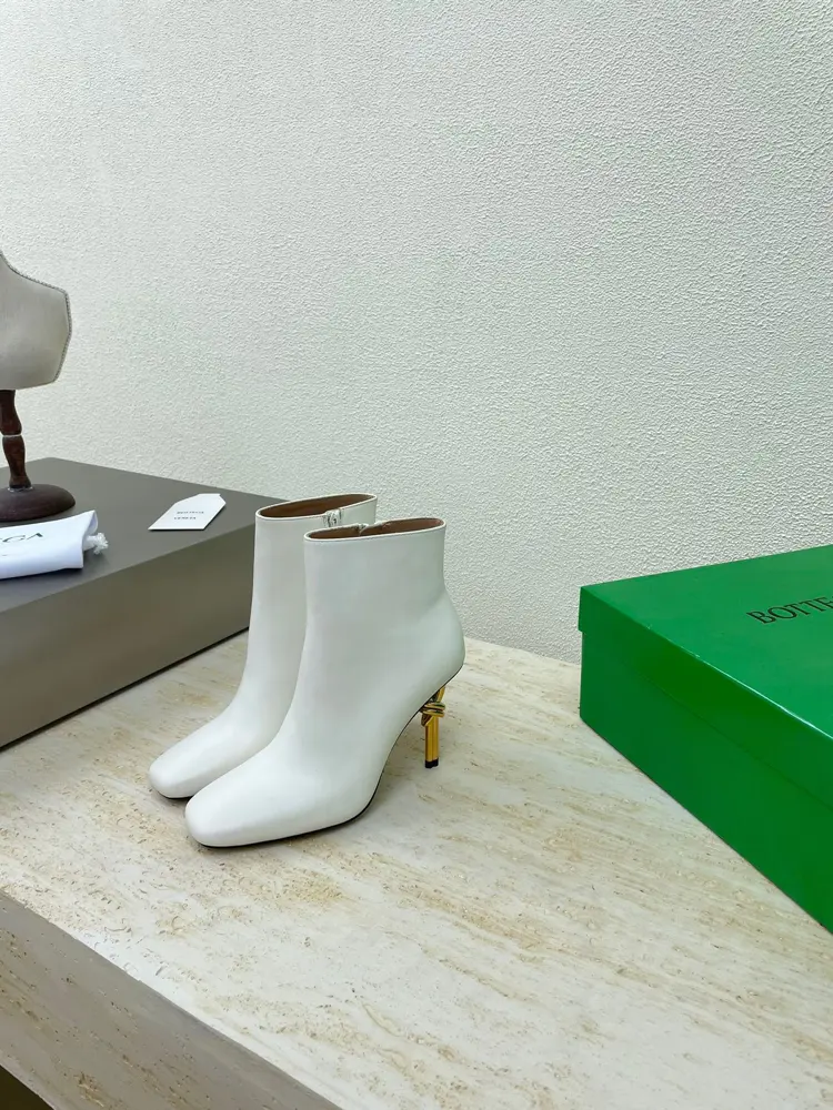 BOTTEGA VENETA BV Knot series metal heel short boots