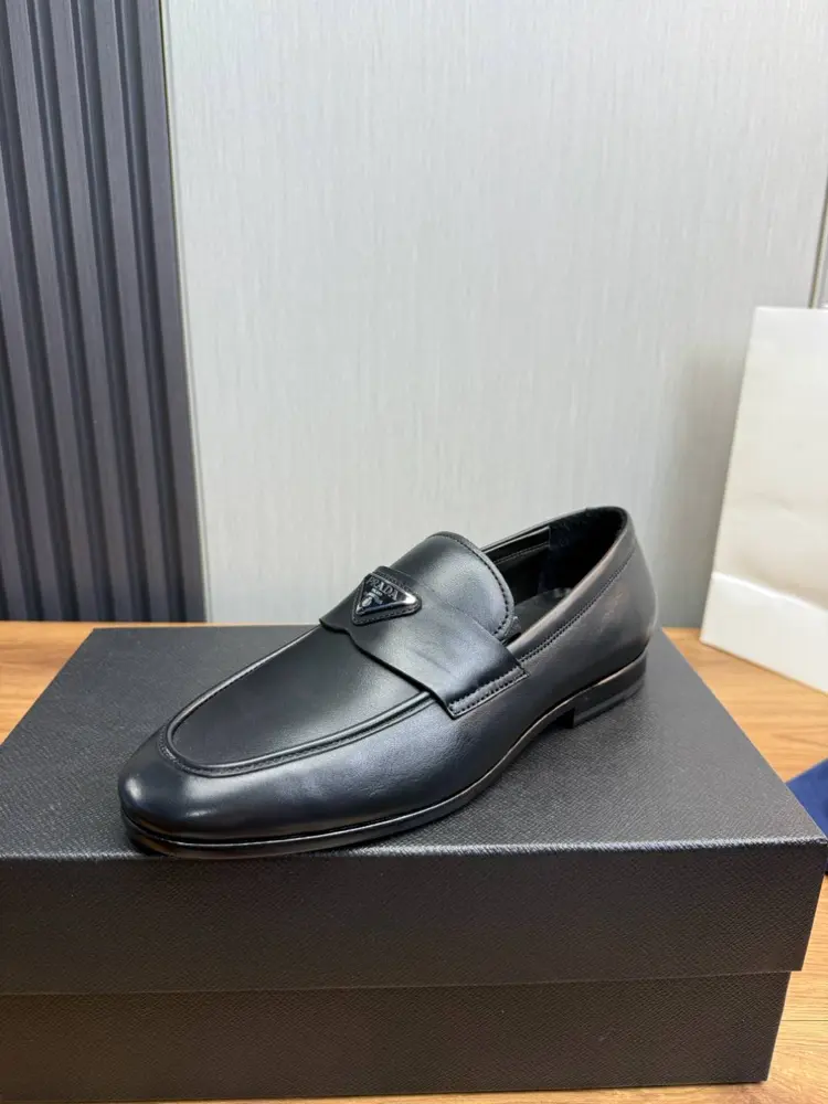 Prada men’s business casual leather shoes