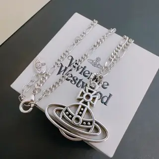 Vivienne Westwood Classic Large Saturn Necklace