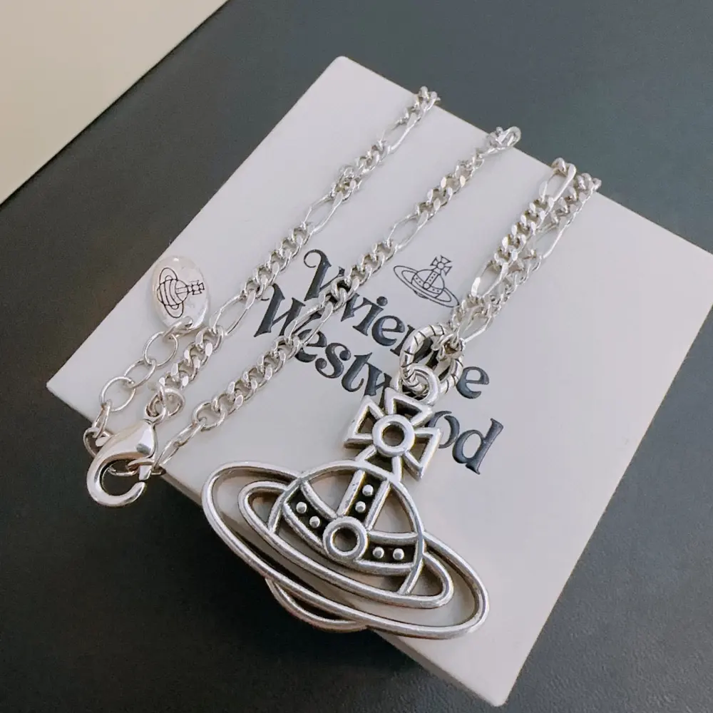 Vivienne Westwood Classic Large Saturn Necklace