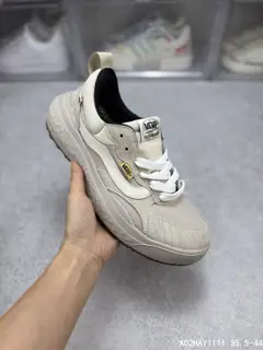 Vans Corporate Grade Vans MTEULTRARANGE NEO VR3 Vans Trendy Comfortable Non-slip VN000BCEWTM