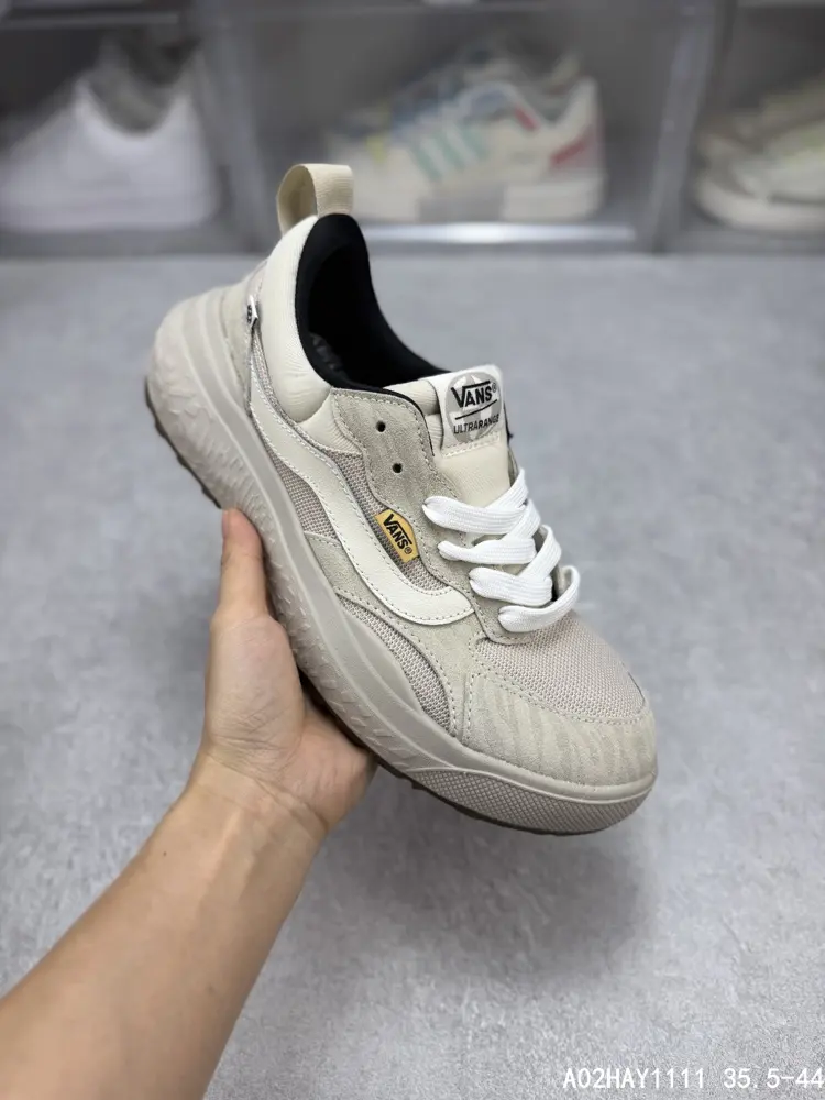 Vans Corporate Grade Vans MTEULTRARANGE NEO VR3 Vans Trendy Comfortable Non-slip VN000BCEWTM