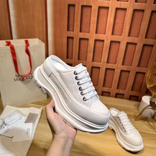 Alexander McQueen thick-soled white shoes