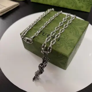 Gucci necklace