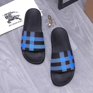 BURBERRY Couple slippers