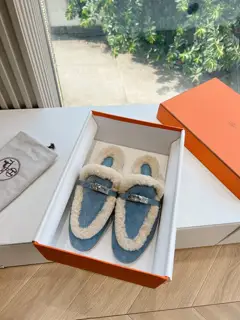 Hermès Teddy Fur Bun Toe Fur and Leather Curly Fur Slippers This year