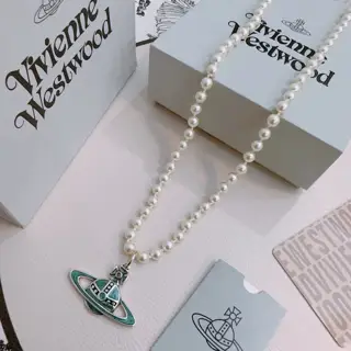 Vivienne Westwood Classic Large Saturn Necklace