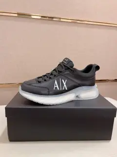 Armani casual shoes upper Italian imported cowhide. Fully imported mesh lining + leather