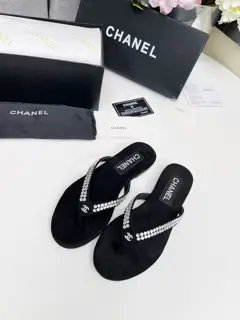 Chanel leather flip-flops I am really moved by this shoe when it is first released I like
